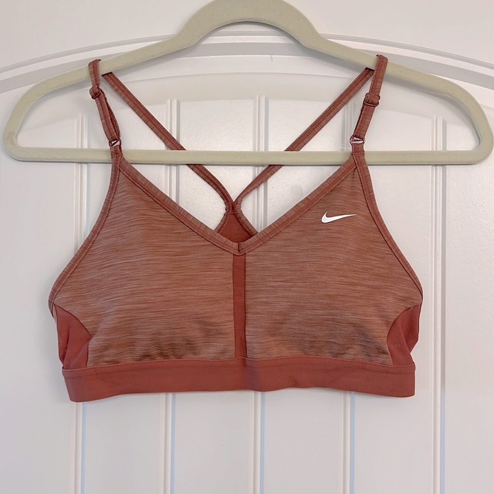 Nike sports bra. Excellent condition. Rust colored